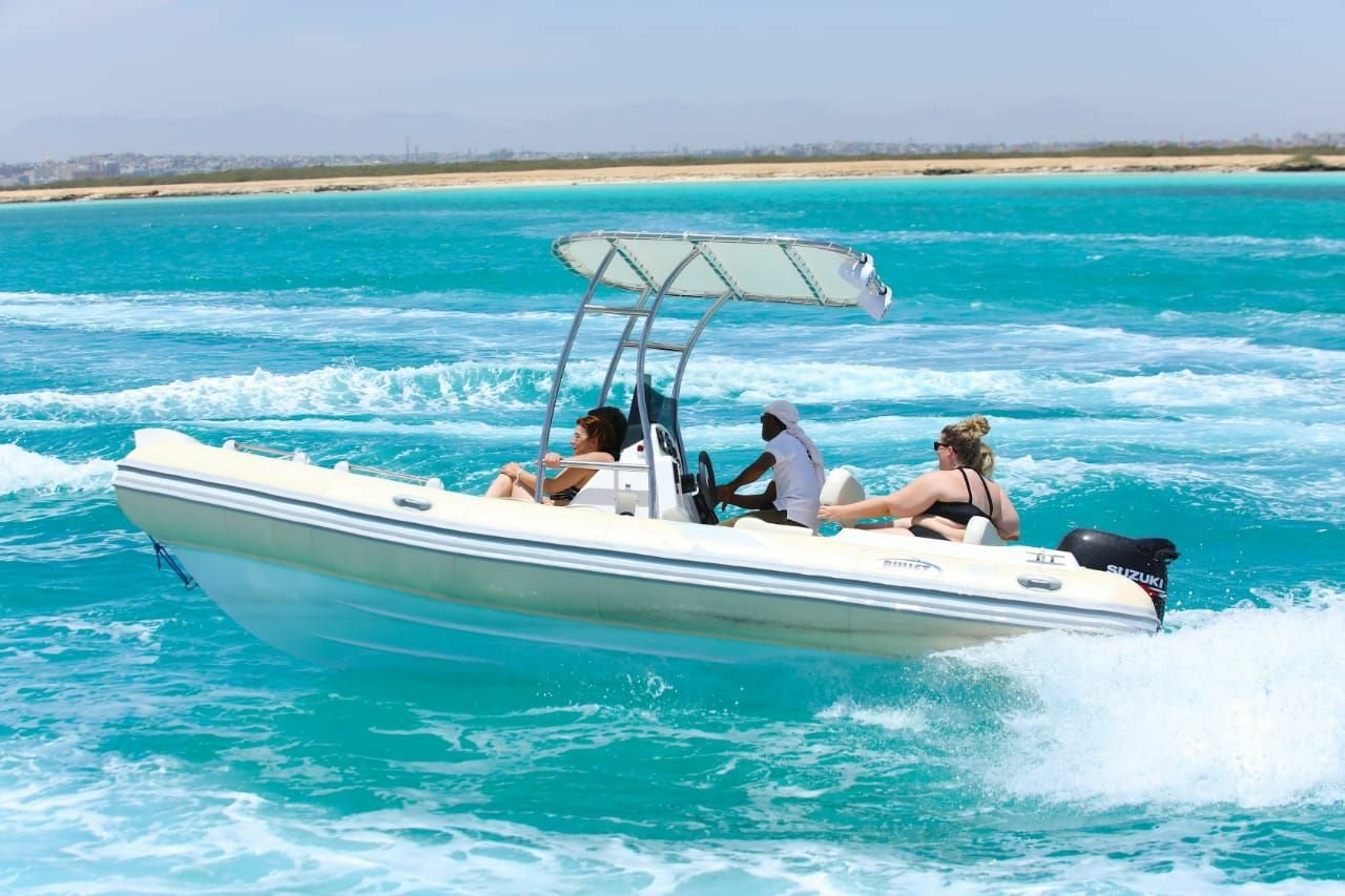 Privates Schnellboot – Schnorchel- und Insel-Entdeckungstour in Hurghada